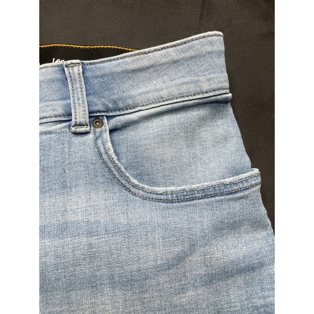 Lee Riders Bermuda Shorts Womens 20W Plus Size Light Wash Stretch Denim Casual - Picture 6 of 12